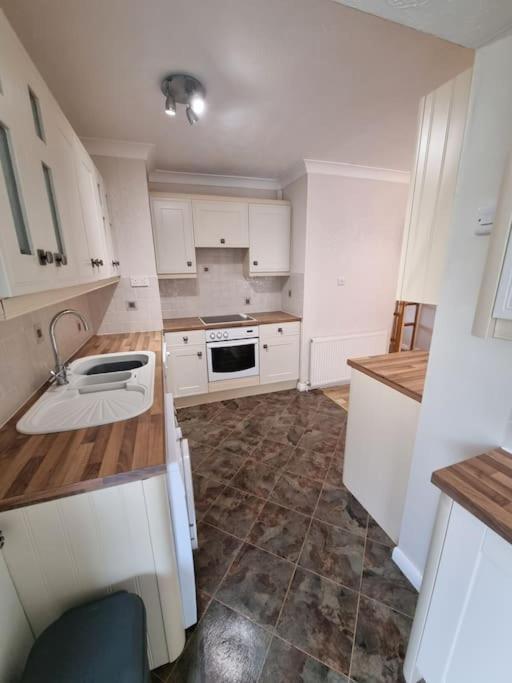 Charming Coastal Bungalow Cayton Zewnętrze zdjęcie