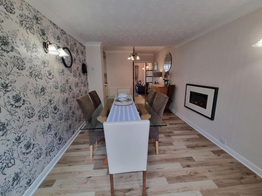Charming Coastal Bungalow Cayton Zewnętrze zdjęcie
